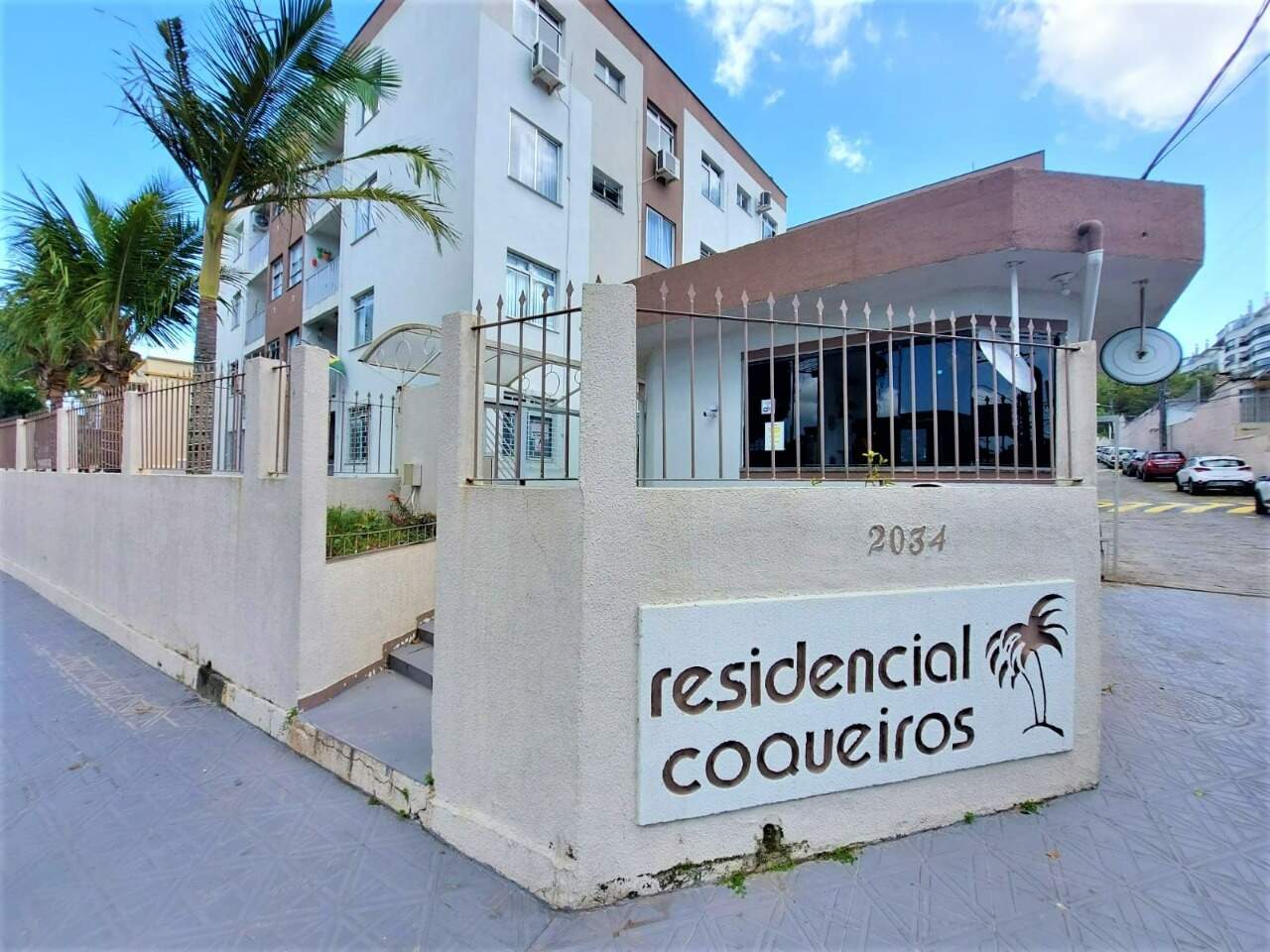 Apartamento para aluguel no Coqueiros: 