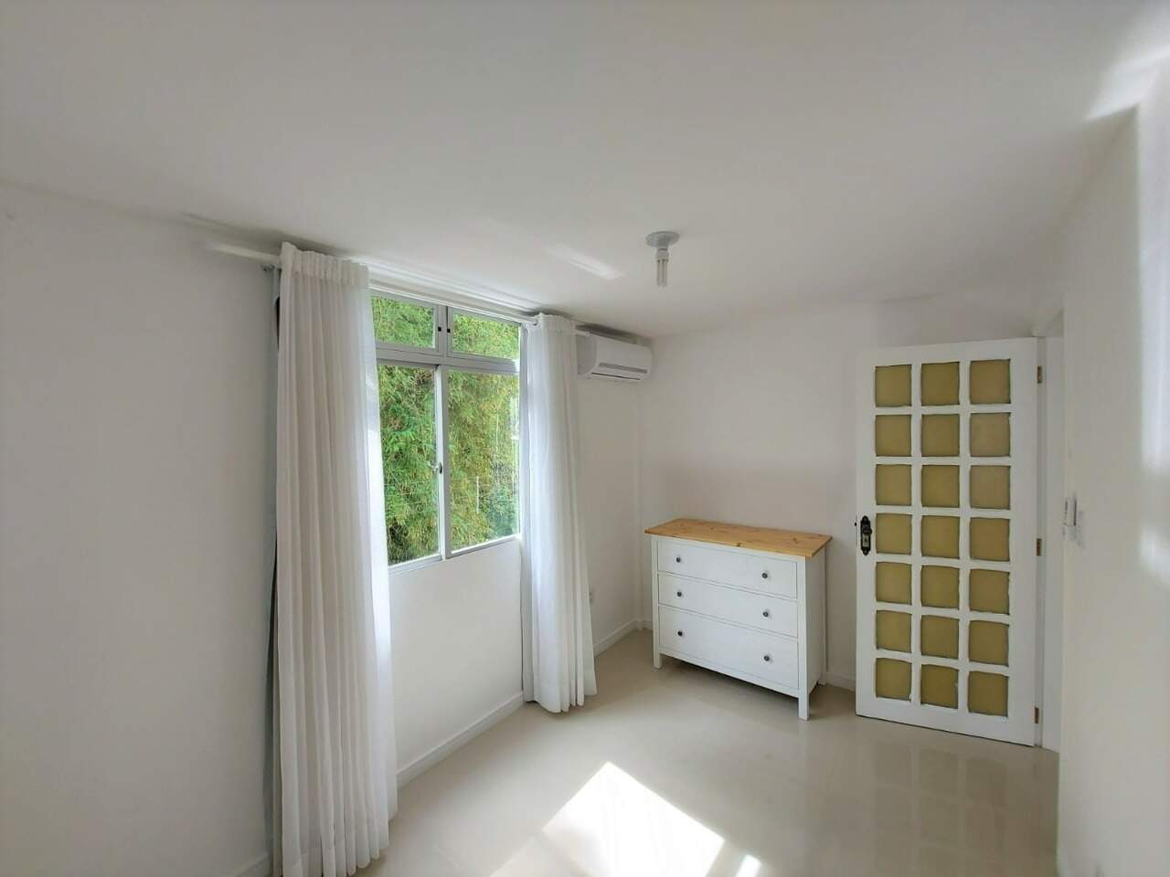 Apartamento para aluguel no Coqueiros: 