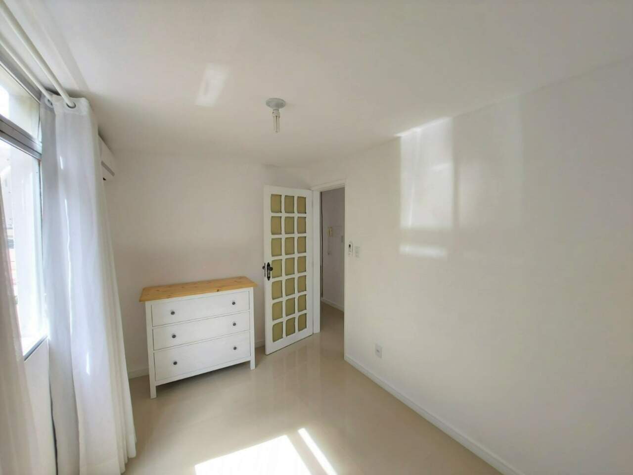 Apartamento para aluguel no Coqueiros: 