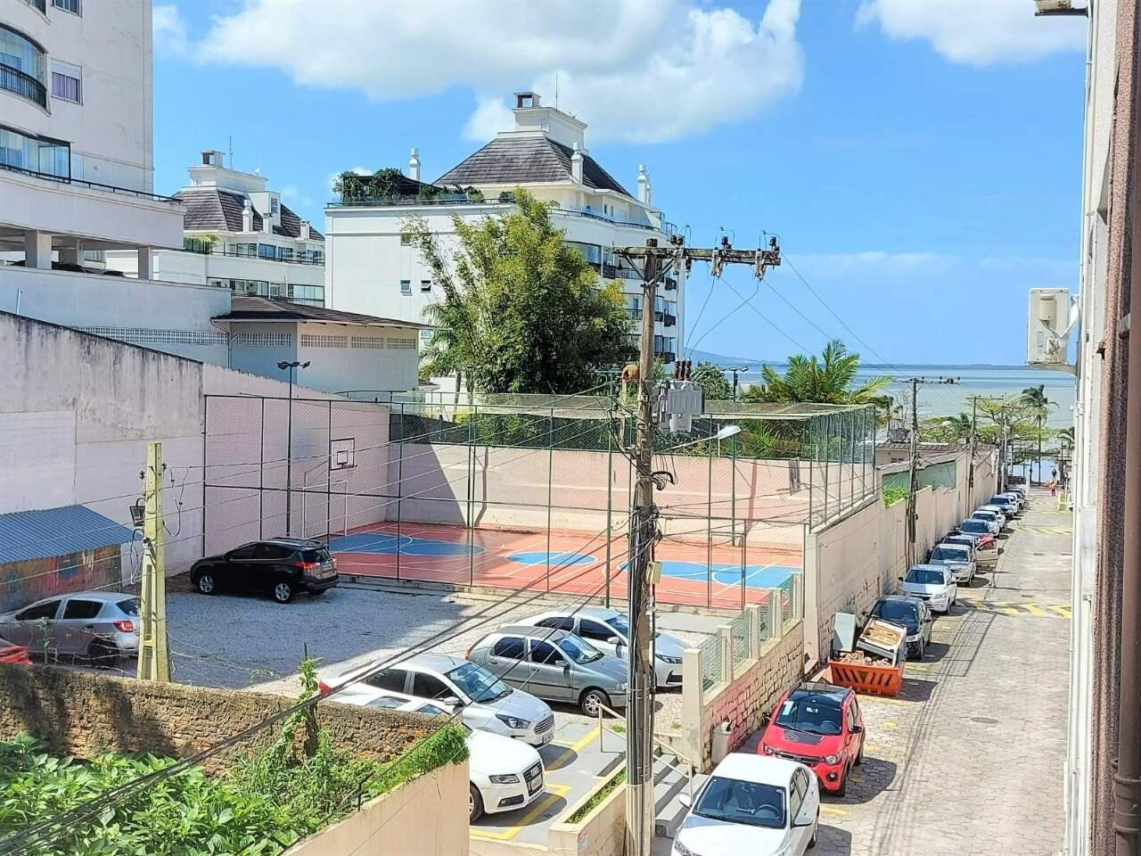 Apartamento para aluguel no Coqueiros: 