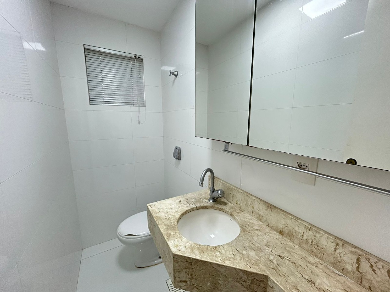 Sala para aluguel no Centro: 