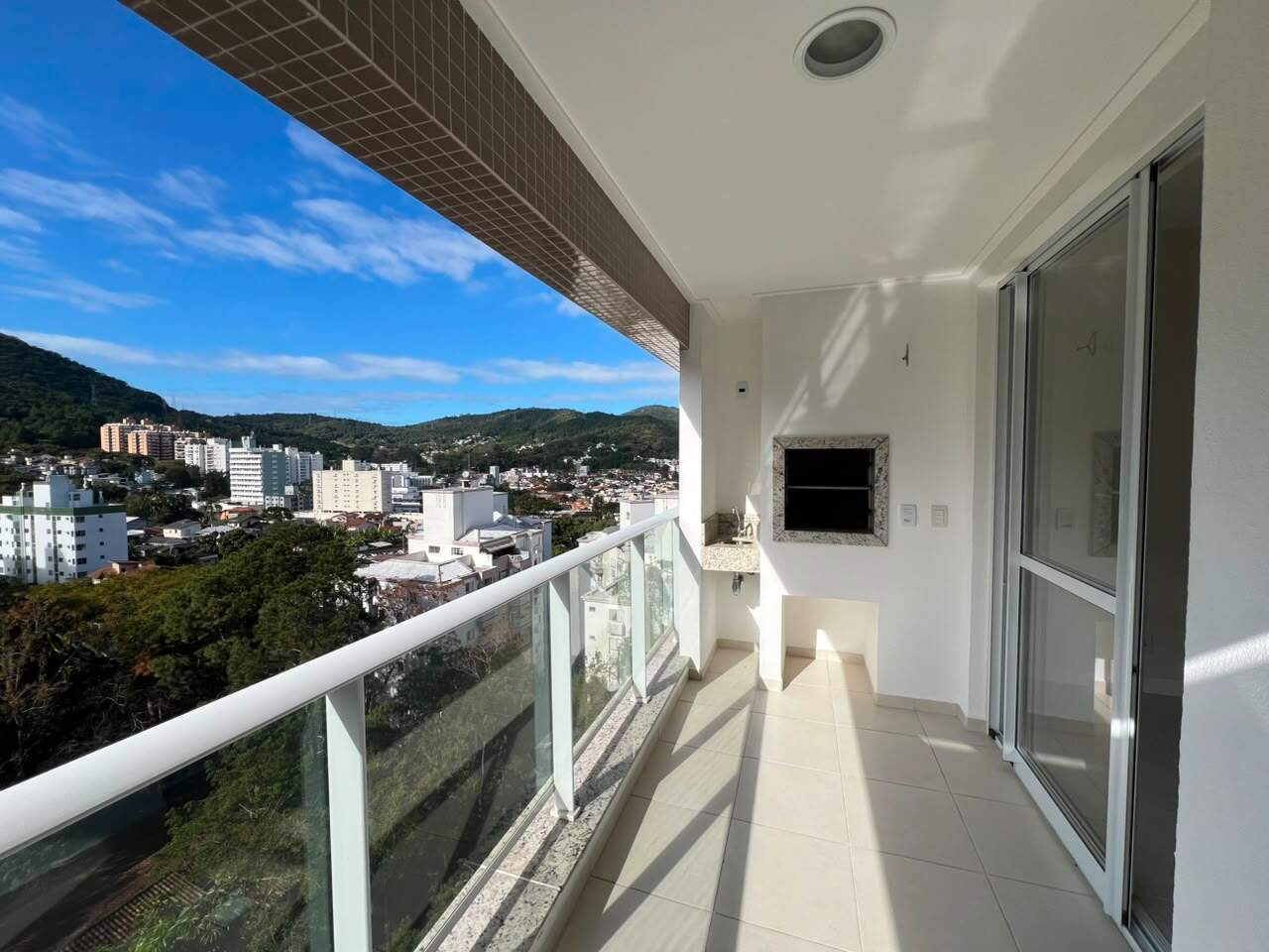 Apartamento para aluguel no Itacorubi: 