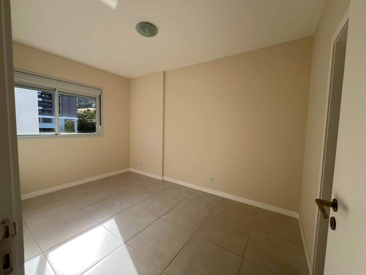 Apartamento para aluguel no Itacorubi: 