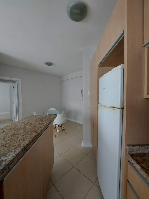 Apartamento para aluguel no Trindade: 