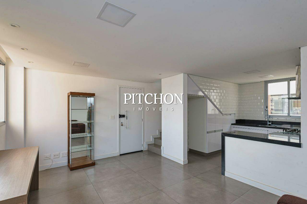 Cobertura de 4 quartos, apenas 2 anos de construção, Santo Agostinho.