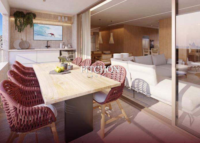 Cobertura com área de 265 m² no bairro Santo Antonio.