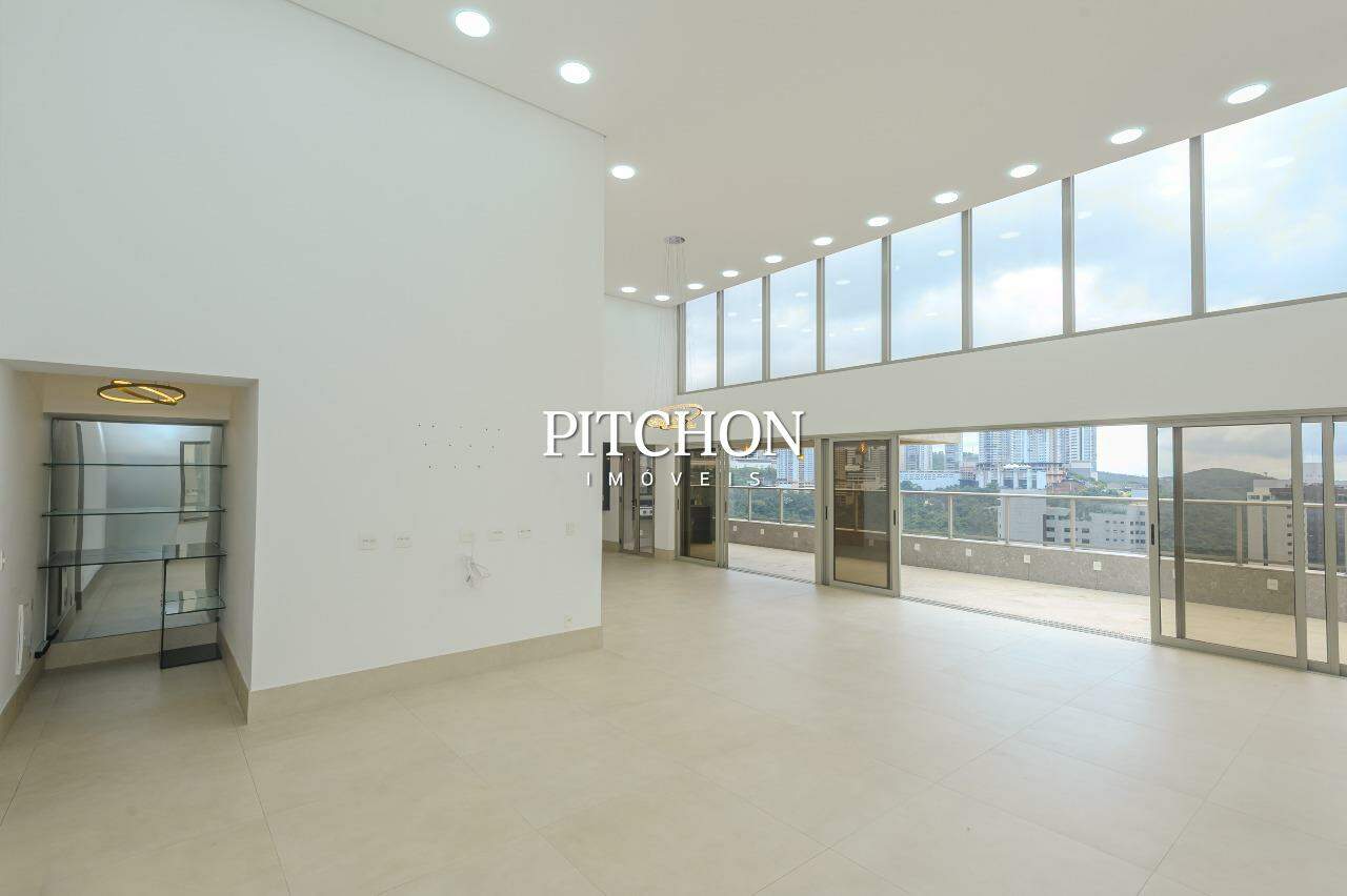 Única Cobertura Linear com 4 suítes a venda no Vale do Sereno.