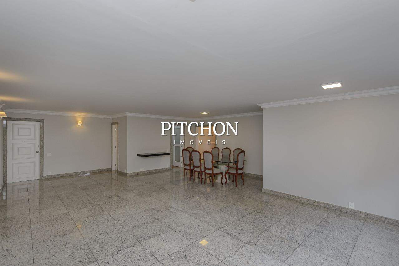 Apartamento à venda com área de 240 m² no bairro Santo Antônio