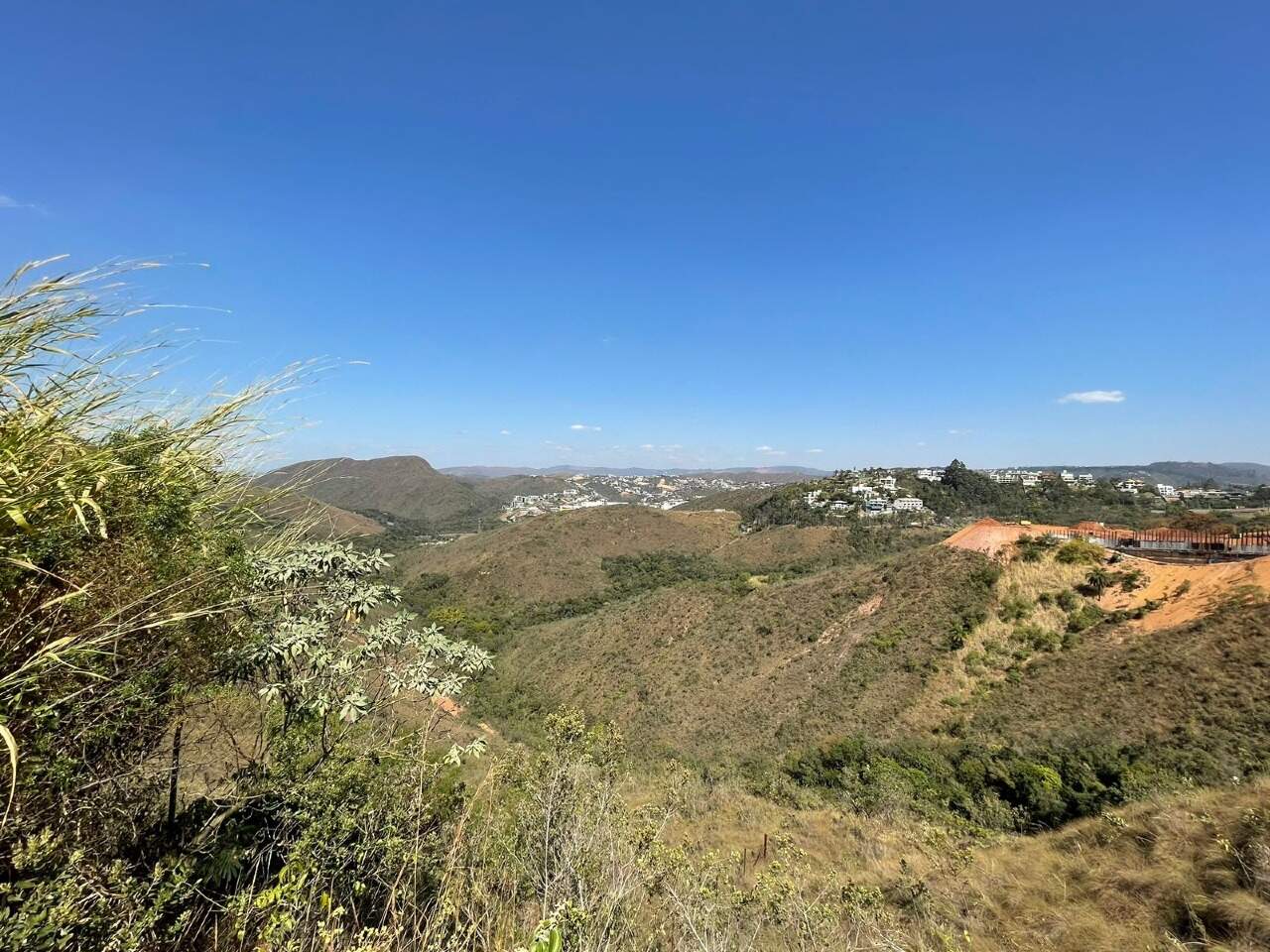 Lote à venda no Jardim das Mangabeiras: 