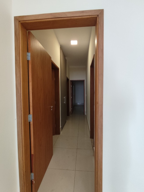 Casa para aluguel JARDIM ITAIPU 3 quartos 3.700,00 : 