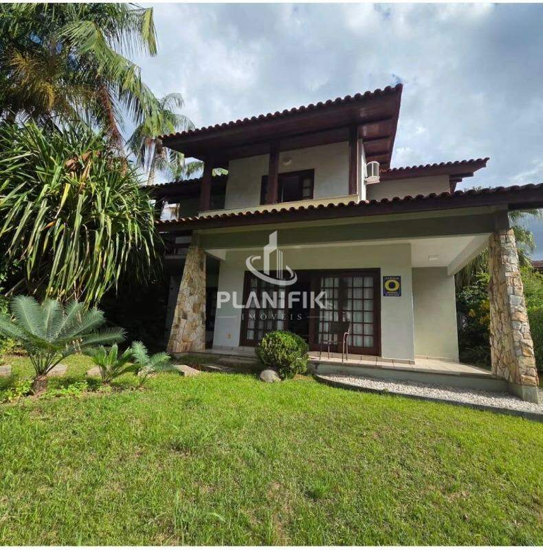 Casa de 4 quartos, 280m² no bairro Guarani, em Brusque | Eu Corretor