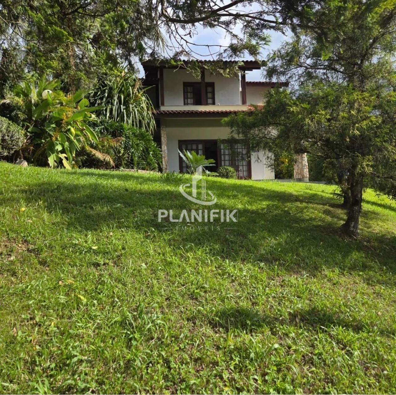 Casa de 4 quartos, 280m² no bairro Guarani, em Brusque | Eu Corretor
