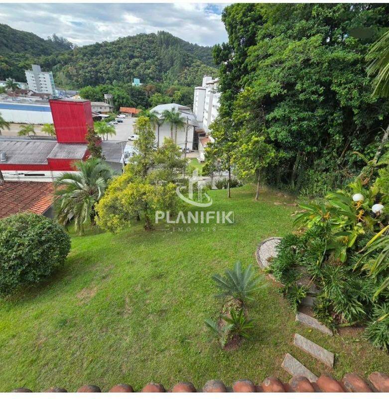 Casa de 4 quartos, 280m² no bairro Guarani, em Brusque | Eu Corretor