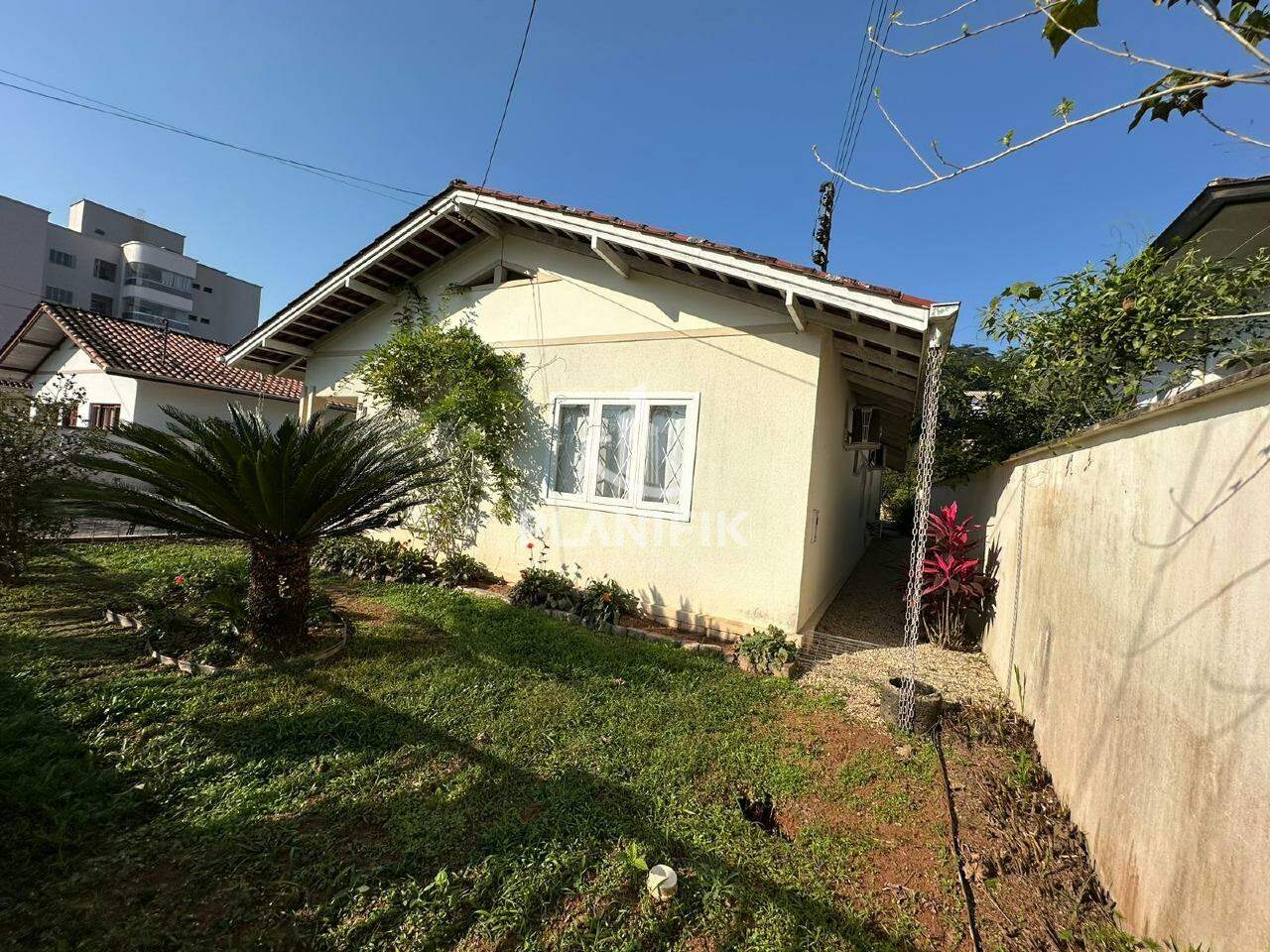 Casa de 3 quartos, 250m² no bairro Jardim Maluche, em Brusque | Eu Corretor