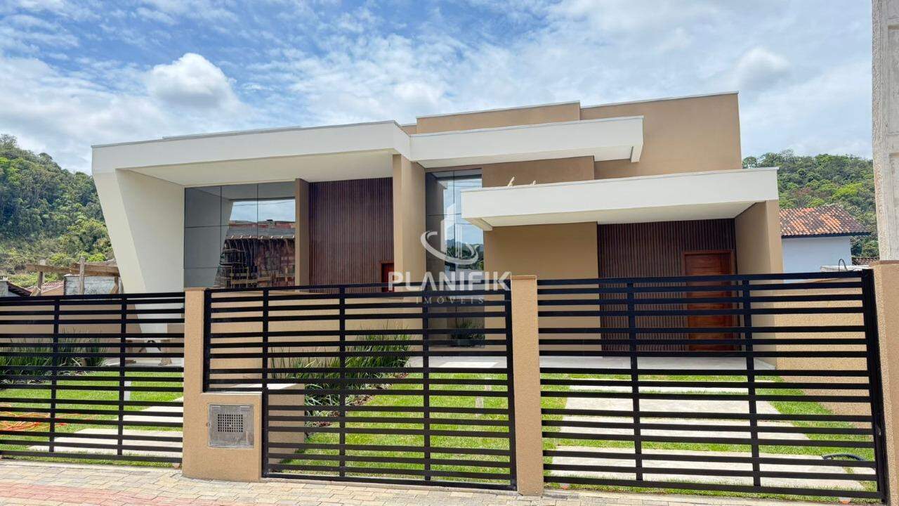 Casa de 2 quartos, 80m² no bairro Centro, em Guabiruba | Eu Corretor
