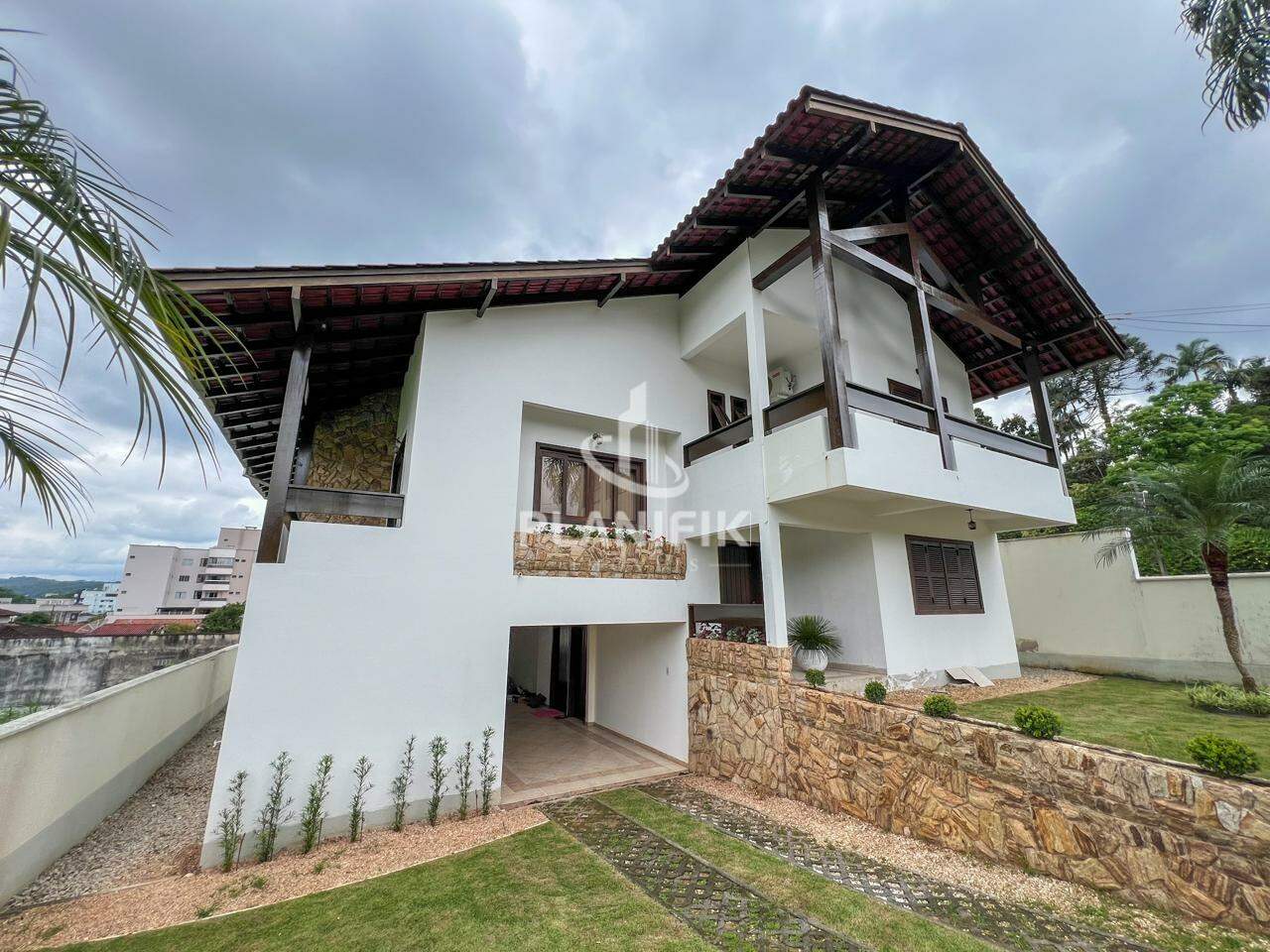 Casa de 3 quartos, 300m² no bairro Jardim Maluche, em Brusque | Eu Corretor