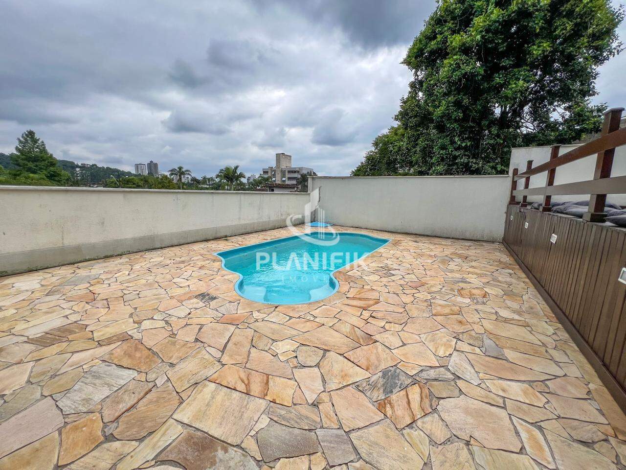 Casa de 3 quartos, 300m² no bairro Jardim Maluche, em Brusque | Eu Corretor