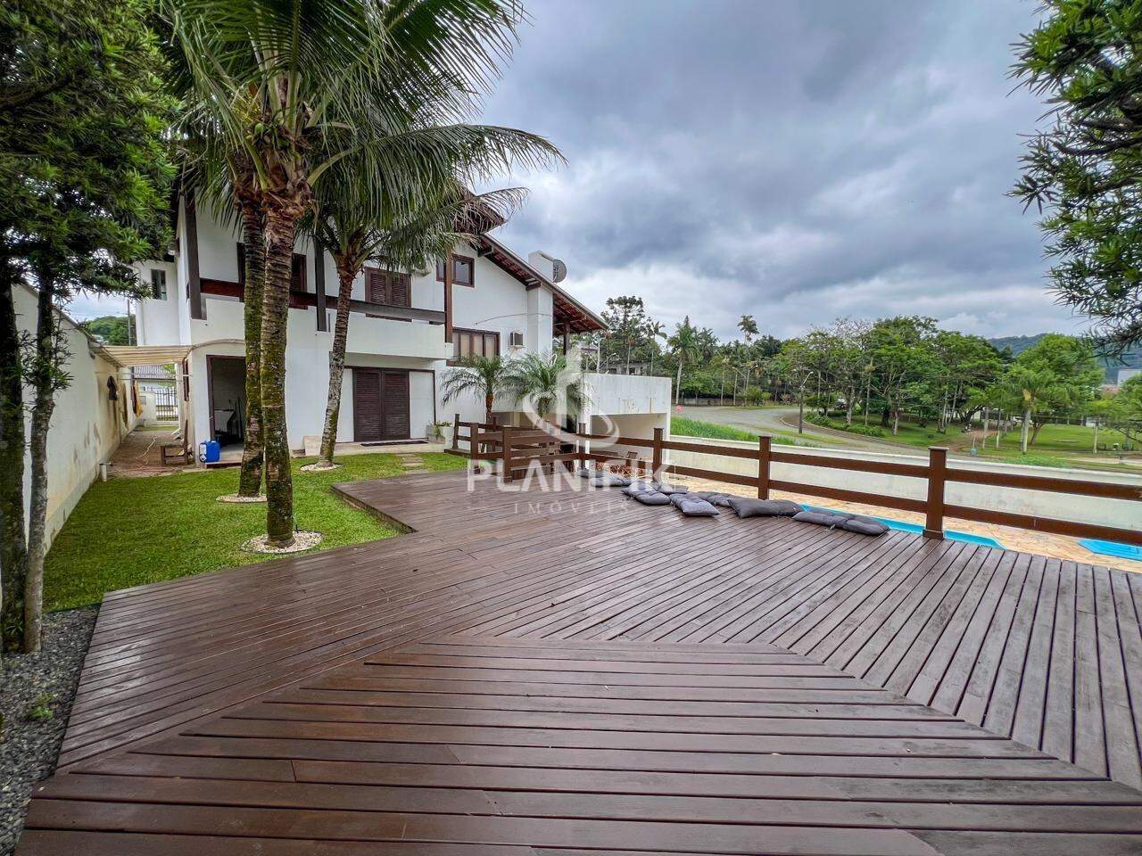 Casa de 3 quartos, 300m² no bairro Jardim Maluche, em Brusque | Eu Corretor