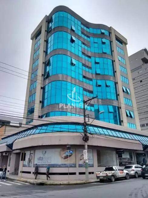 Sala Comercial de 300m² no bairro Centro I, em Brusque | Eu Corretor