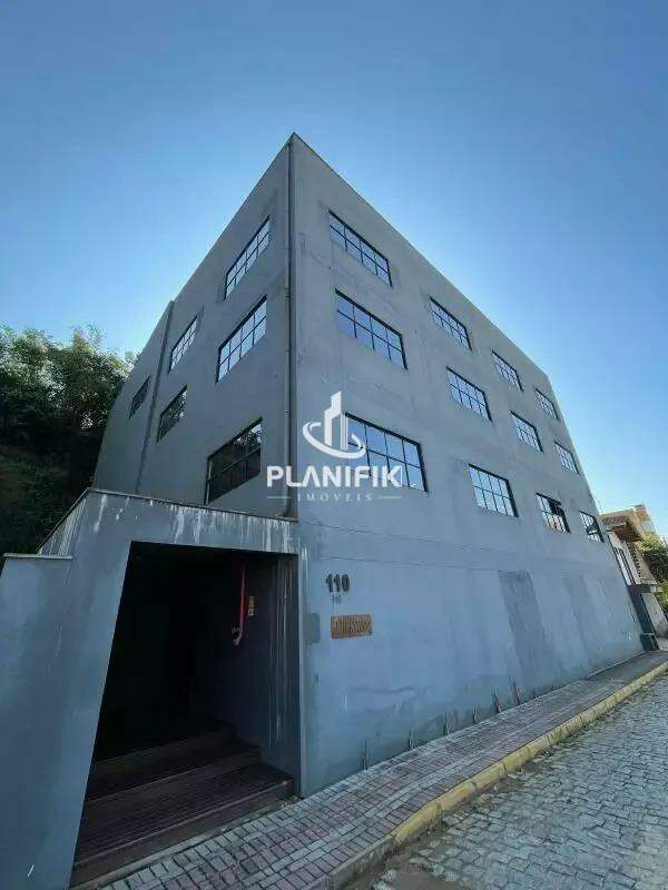 Sala Comercial de 394m² no bairro Centro II, em Brusque | Eu Corretor