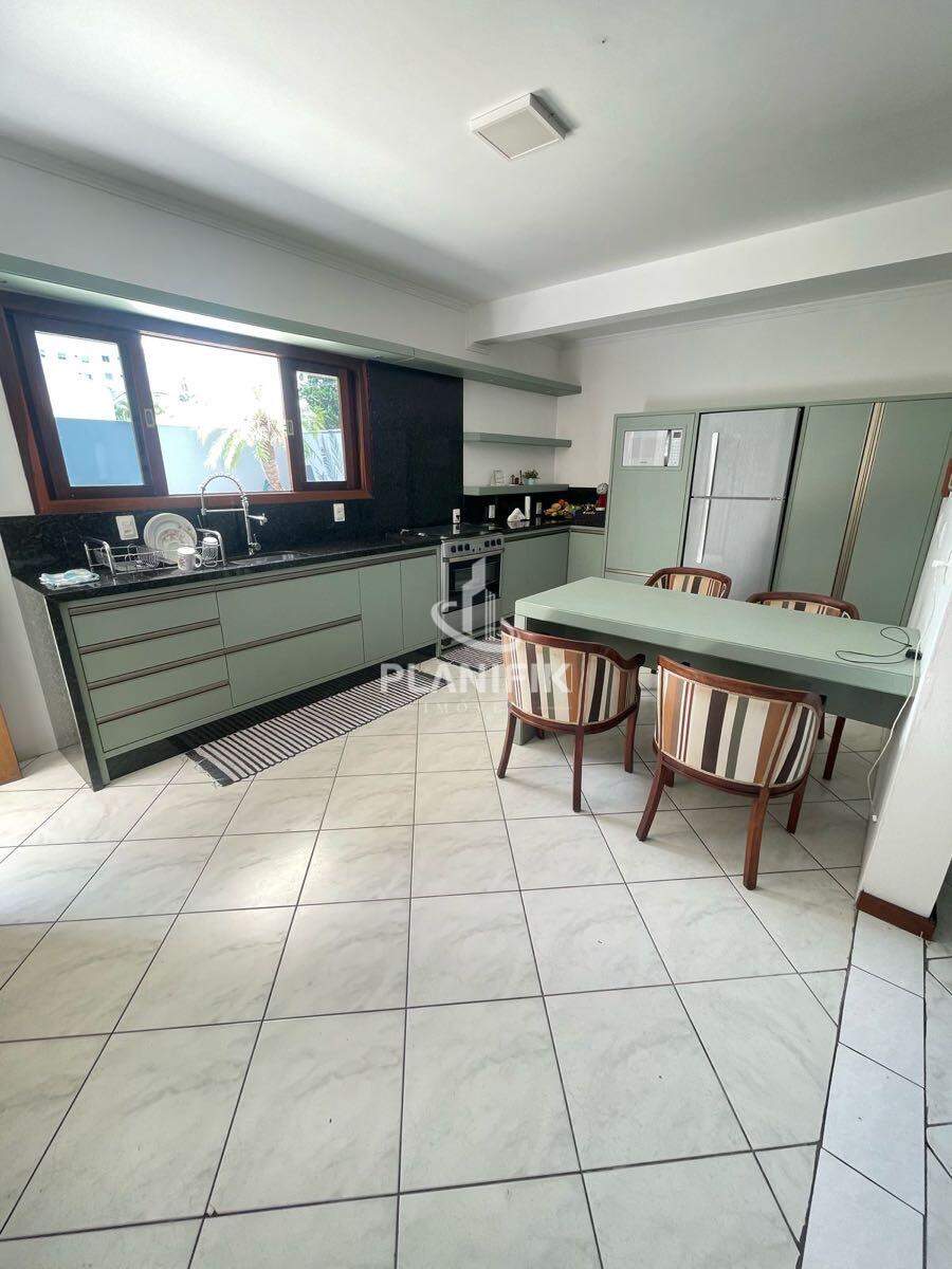 Casa de 2 quartos, 500m² no bairro São Luiz, em Brusque | Eu Corretor