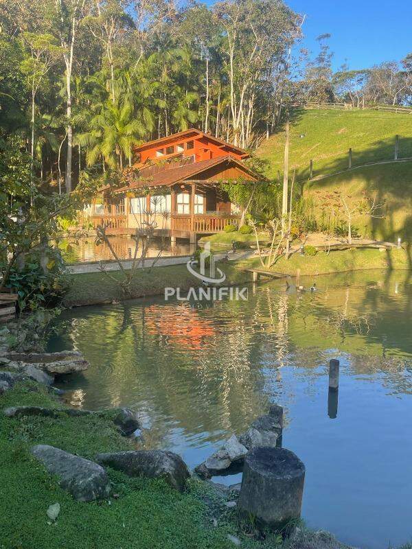Chácara de 2 quartos, 10779m² no bairro LORENA, em Guabiruba | Eu Corretor