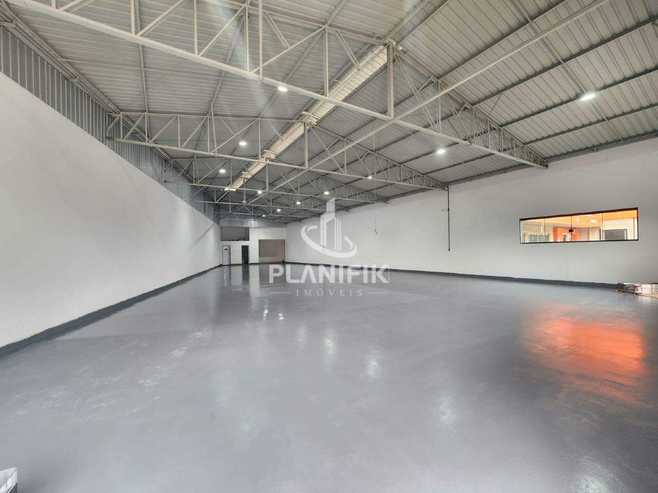 Galpão / Depósito / Armazém de 335m² no bairro Santa Terezinha, em Brusque | Eu Corretor
