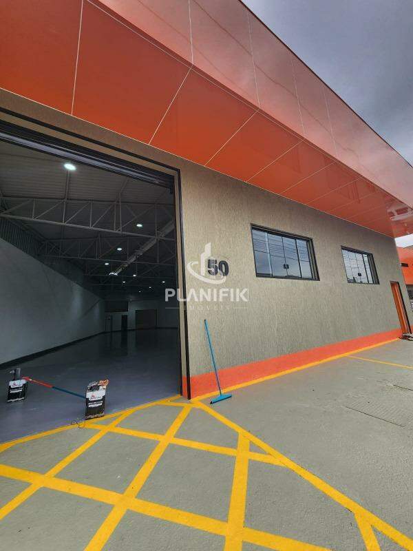 Galpão / Depósito / Armazém de 335m² no bairro Santa Terezinha, em Brusque | Eu Corretor
