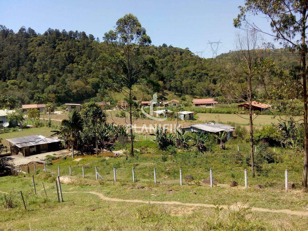 Chácara de 9000m² no bairro Moura, em Canelinha | Eu Corretor