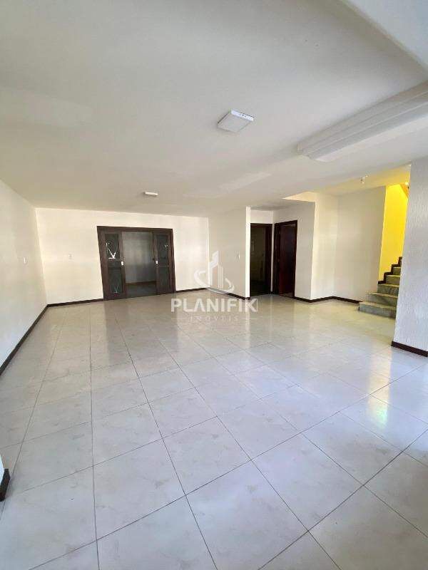 Casa de 5 quartos, 245m² no bairro Dom Joaquim, em Brusque | Eu Corretor