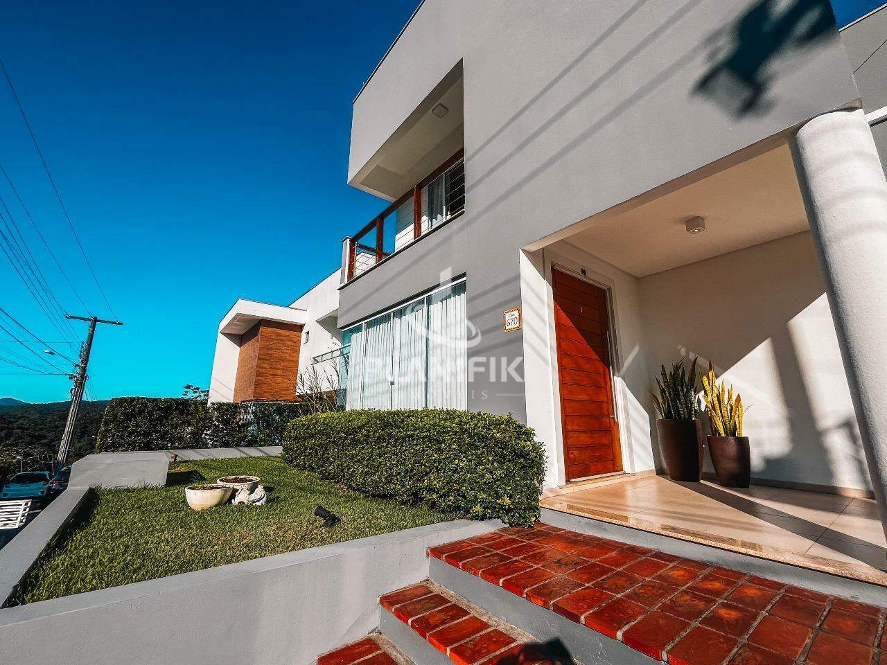 Casa de 3 quartos, 240m² no bairro Primeiro de Maio, em Brusque | Eu Corretor