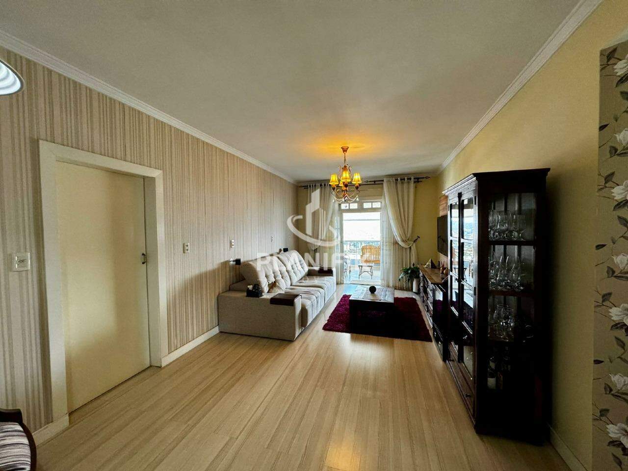 Apartamento de 3 quartos, 285m² no bairro Primeiro de Maio, em Brusque | Eu Corretor
