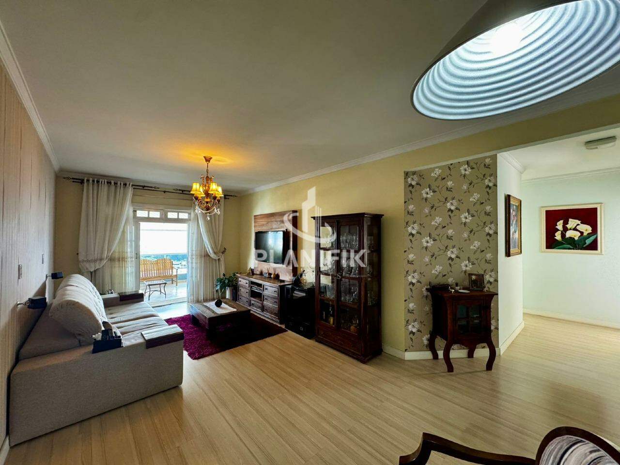 Apartamento de 3 quartos, 285m² no bairro Primeiro de Maio, em Brusque | Eu Corretor