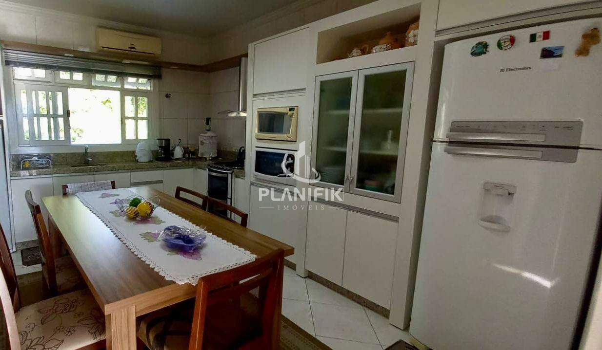 Apartamento de 3 quartos, 285m² no bairro Primeiro de Maio, em Brusque | Eu Corretor