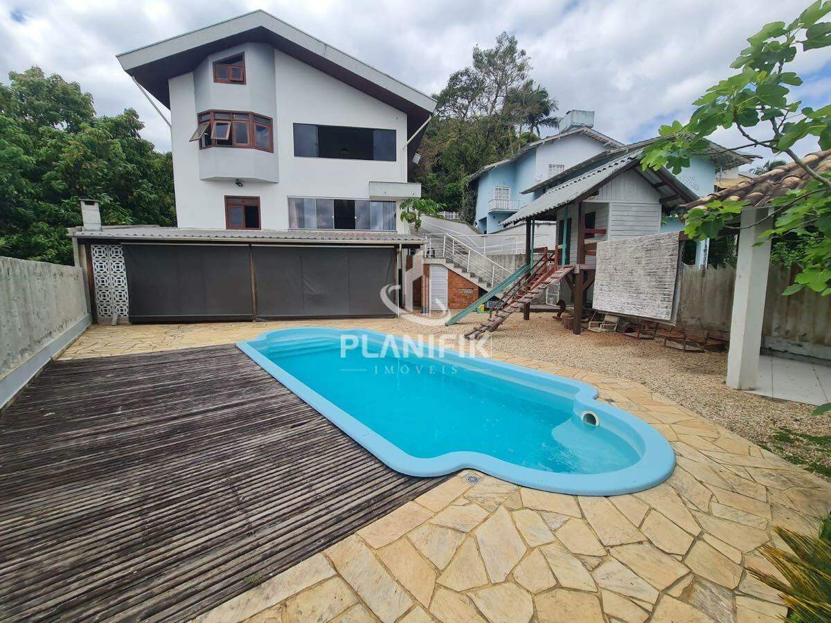 Casa de 5 quartos, 450m² no bairro Azambuja, em Brusque | Eu Corretor