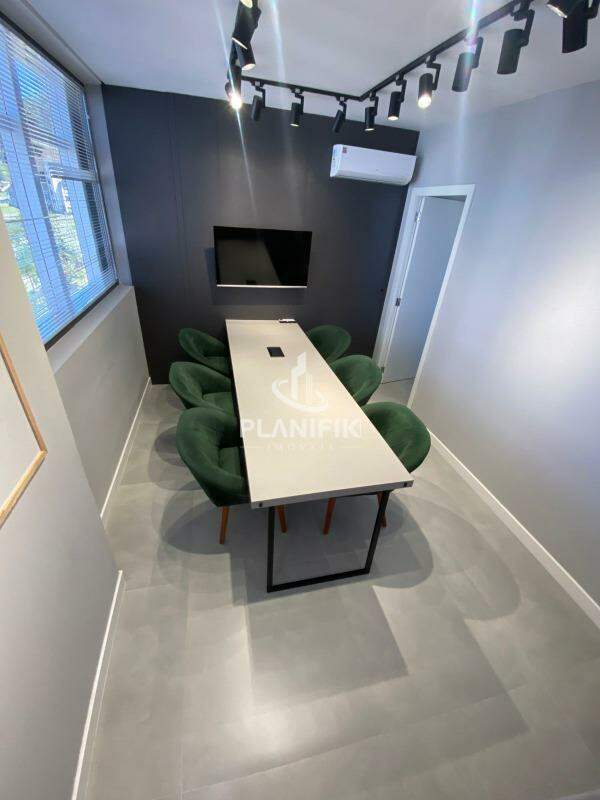 Sala Comercial de 40m² no bairro Centro I, em Brusque | Eu Corretor