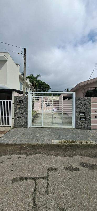 Casa de 2 quartos, 85m² no bairro Rio Branco, em Brusque | Eu Corretor