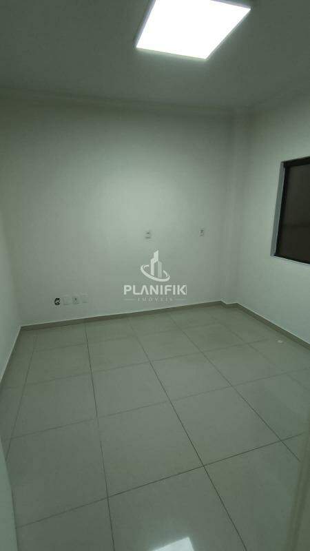 Sala Comercial de 90m² no bairro Centro I, em Brusque | Eu Corretor