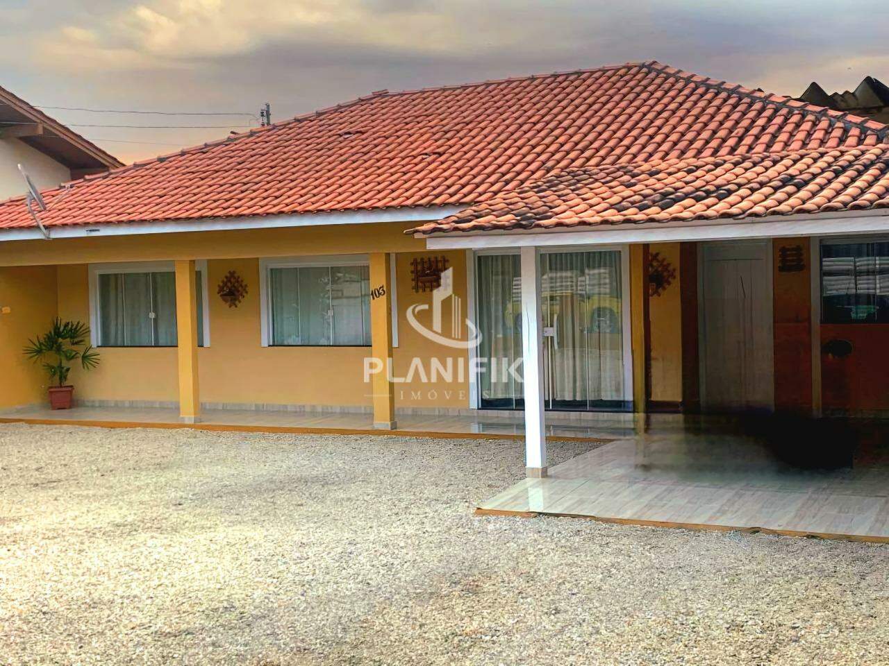 Casa de 3 quartos, 120m² no bairro Centro, em Guabiruba | Eu Corretor