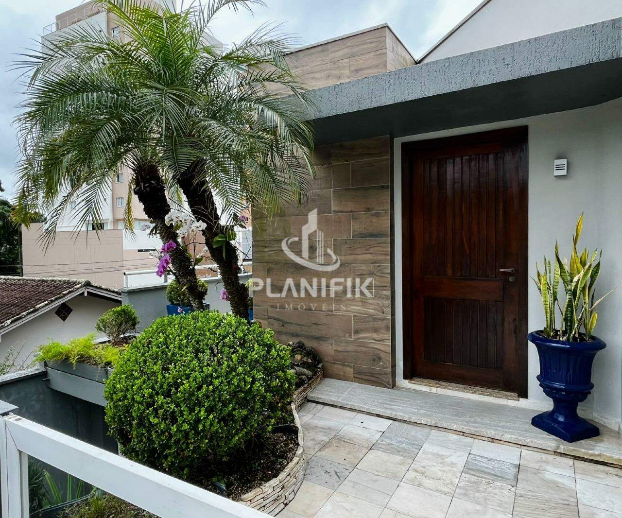 Casa de 3 quartos, 240m² no bairro Centro I, em Brusque | Eu Corretor