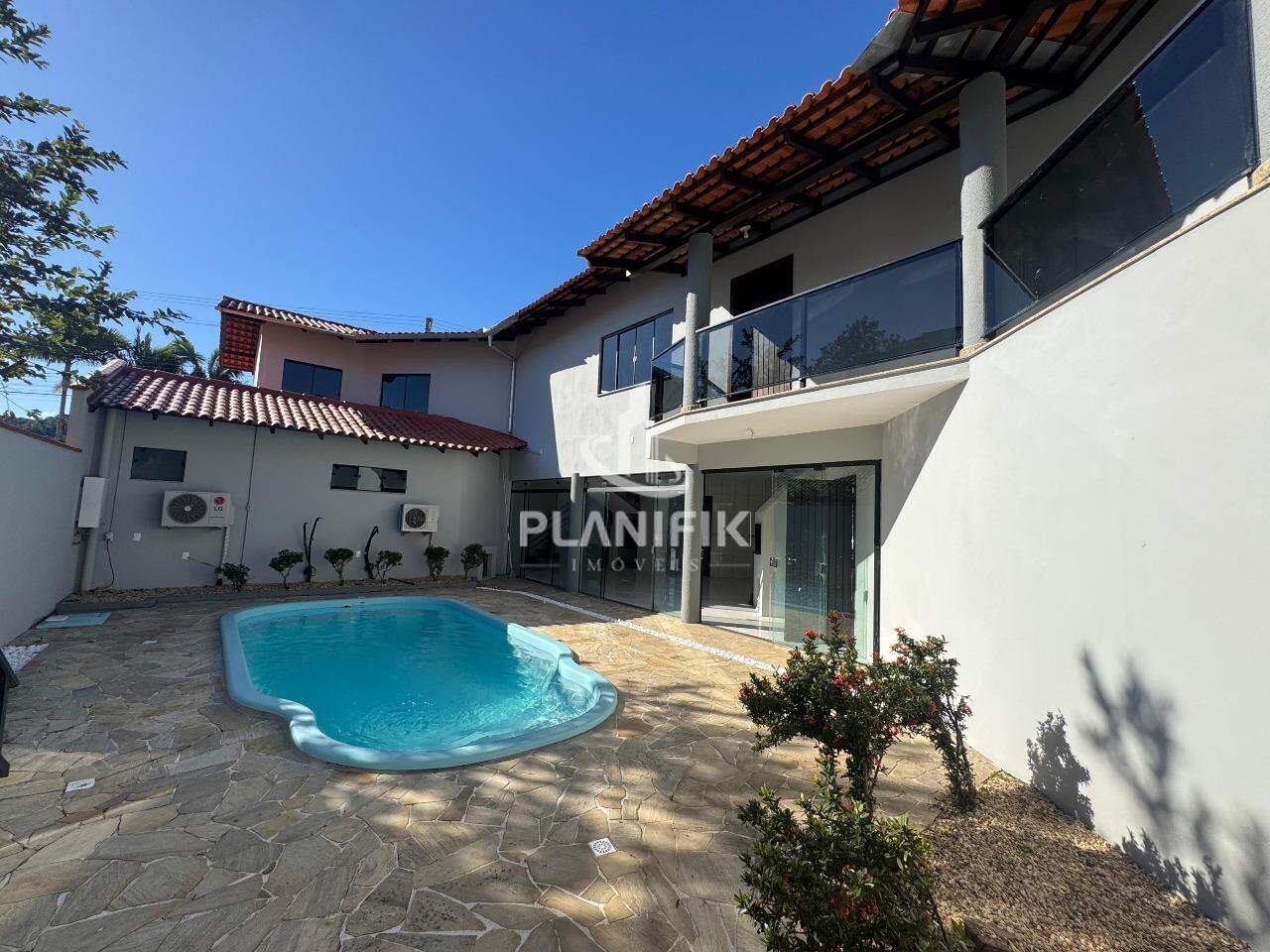 Casa de 3 quartos, 339m² no bairro Guarani, em Brusque | Eu Corretor