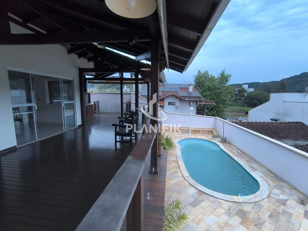 Casa de 4 quartos, 360m² no bairro Jardim Maluche, em Brusque | Eu Corretor