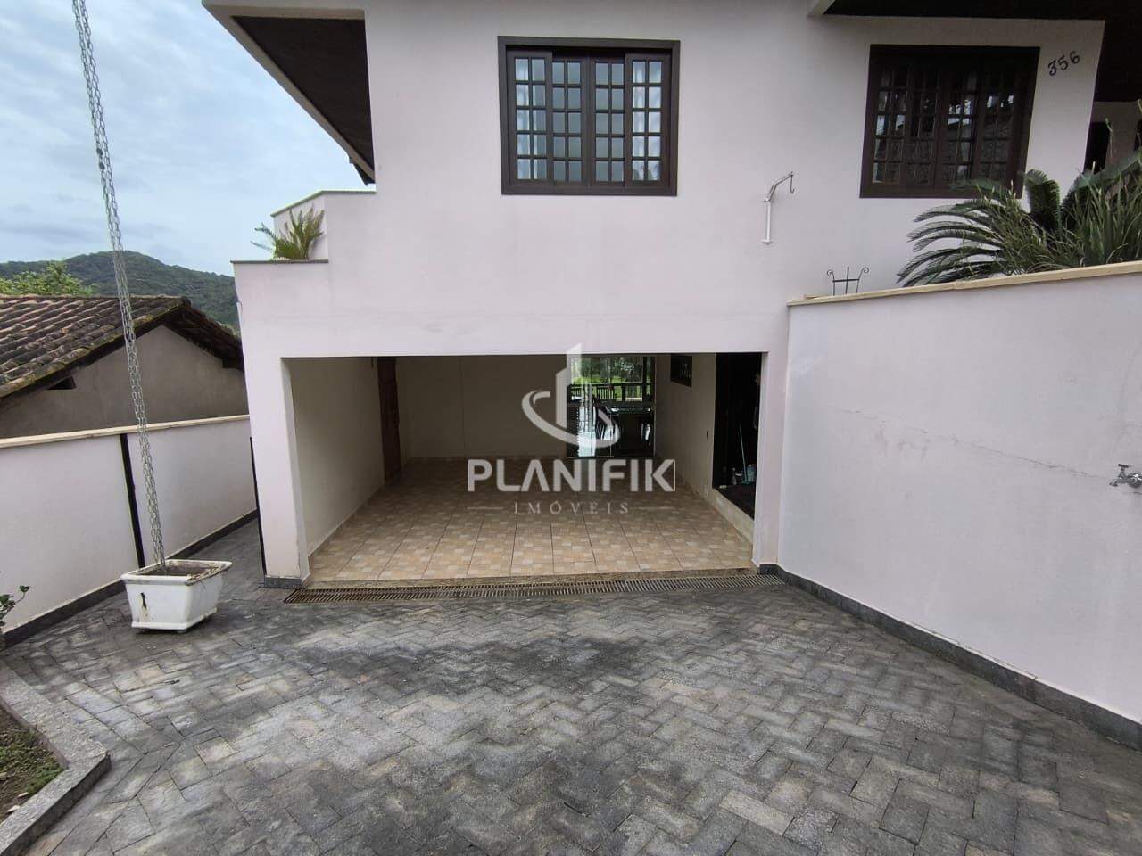 Casa de 4 quartos, 360m² no bairro Jardim Maluche, em Brusque | Eu Corretor