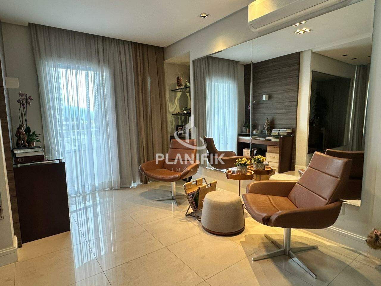 Apartamento de 200m² no bairro Centro I, em Brusque | Eu Corretor