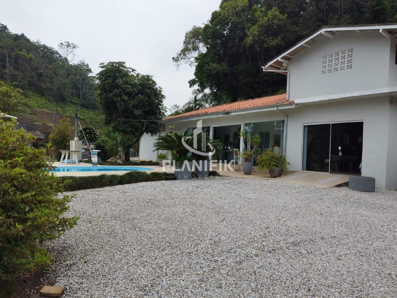 Casa de 3 quartos, 230m² no bairro Azambuja, em Brusque | Eu Corretor