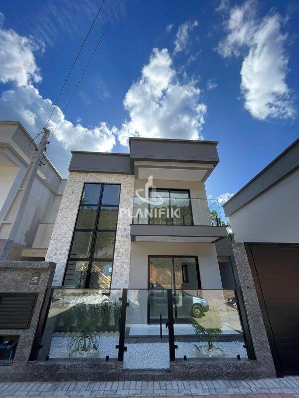 Casa de 2 quartos, 147m² no bairro Nova Brasília, em Brusque | Eu Corretor