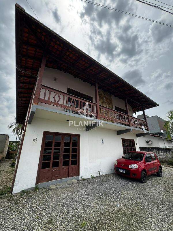 Casa de 3 quartos, 200m² no bairro Santa Terezinha, em Brusque | Eu Corretor