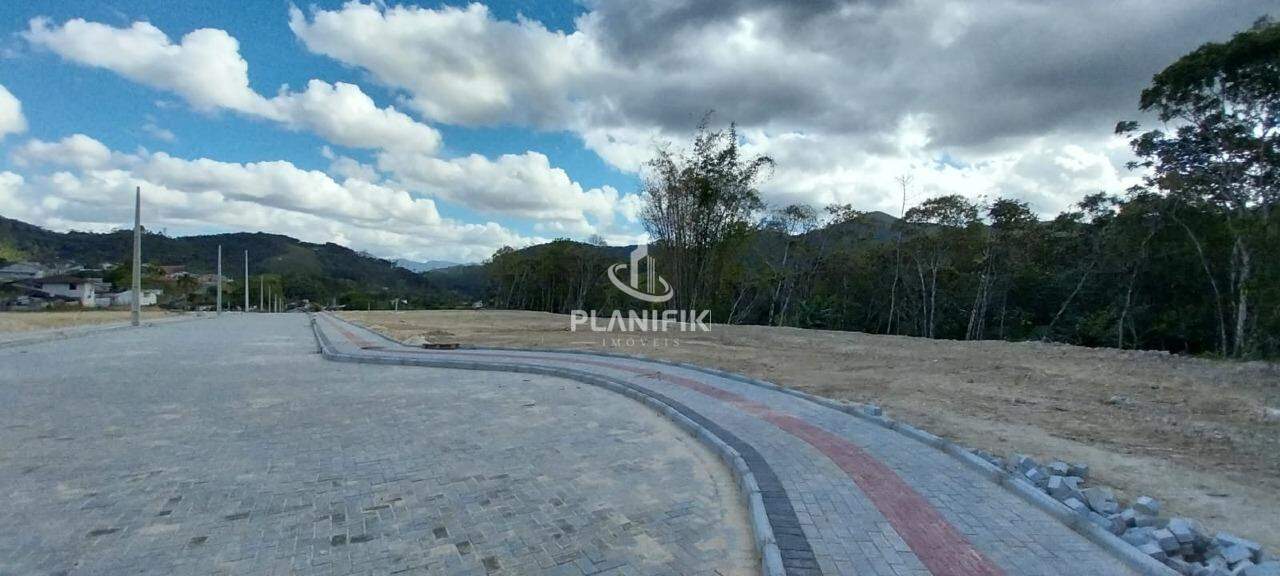 Lote/Terreno de 303m² no bairro Lageado Baixo, em Guabiruba | Eu Corretor