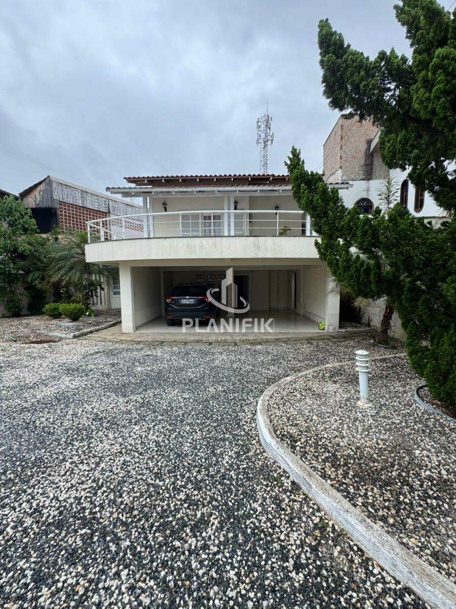 Casa de 6 quartos, 310m² no bairro São Luiz, em Brusque | Eu Corretor