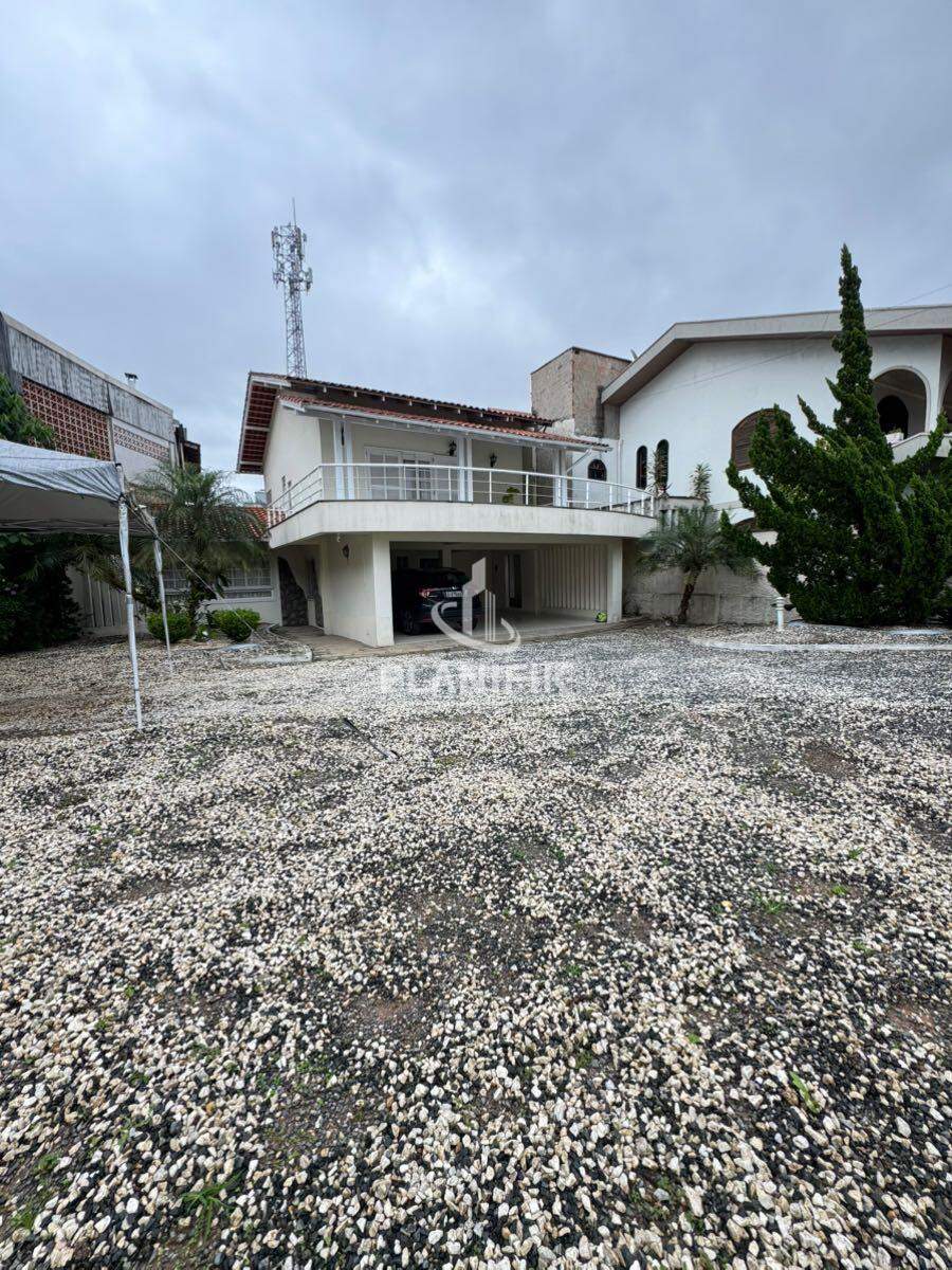 Casa de 6 quartos, 310m² no bairro São Luiz, em Brusque | Eu Corretor